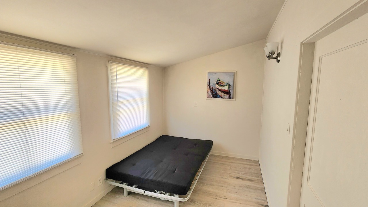 Photo of Bedroom in Trona