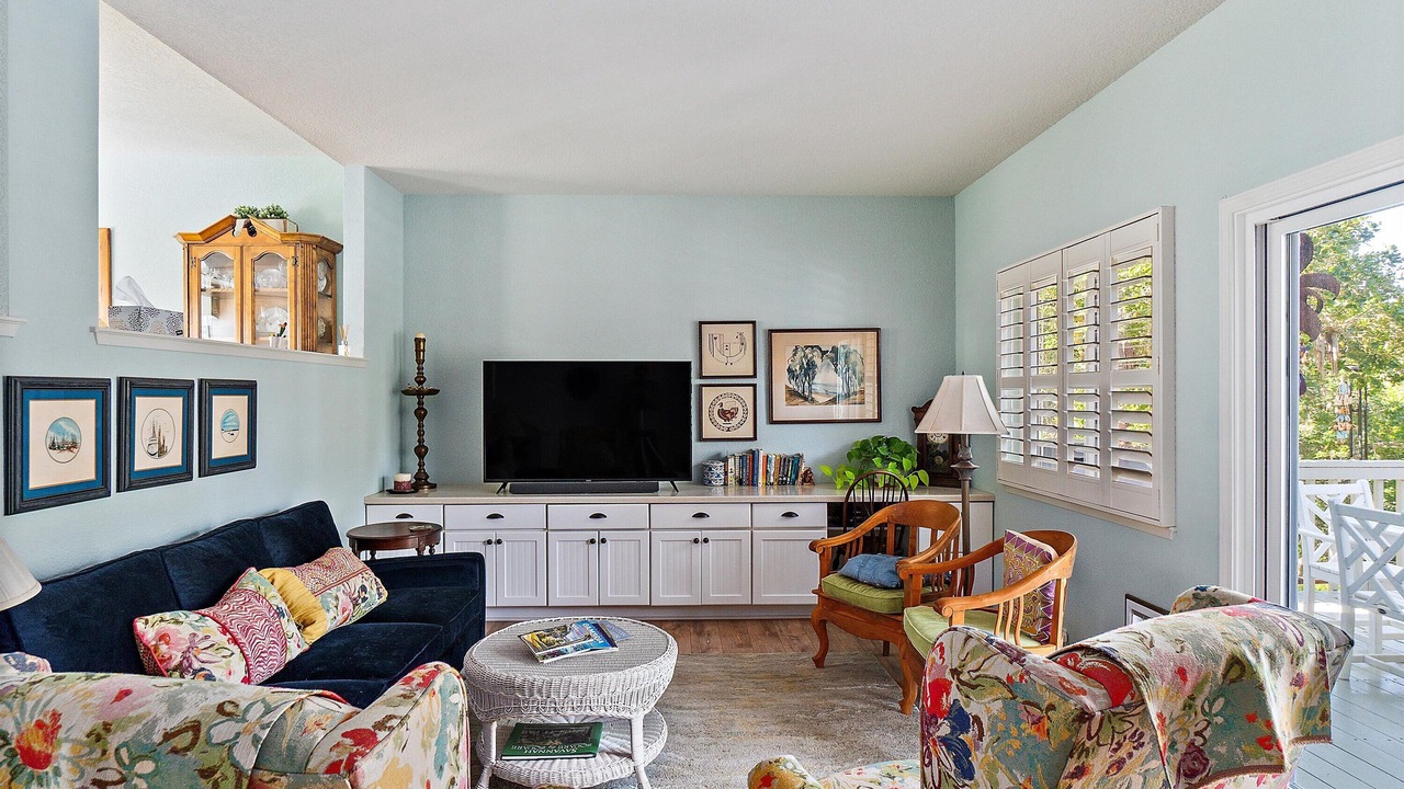 Photo of Livingroom in Marine Terrace