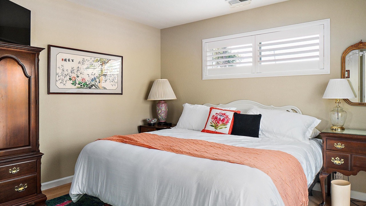 Photo of Bedroom in Marine Terrace