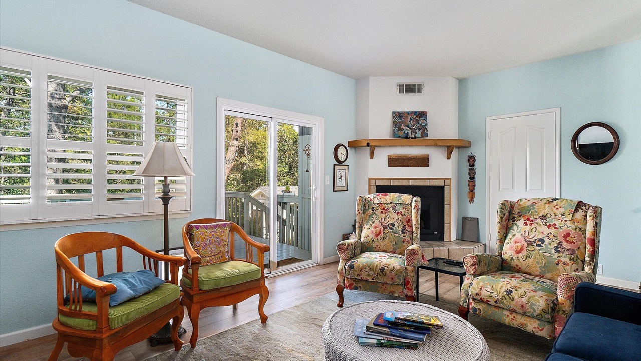 Photo of Livingroom in Marine Terrace