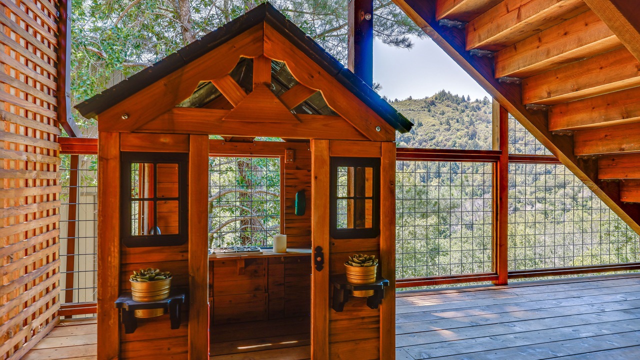 Photo of Patio Balcony in Larkspur