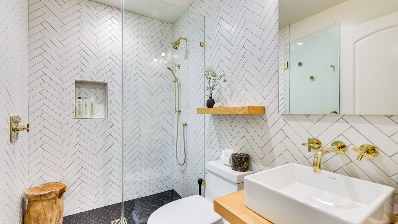 Photo of Bathroom in Larkspur