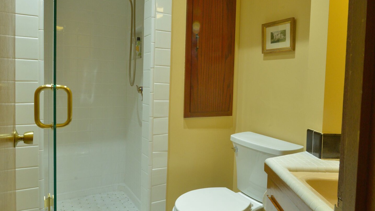 Photo of Bathroom in Shepherd Canyon