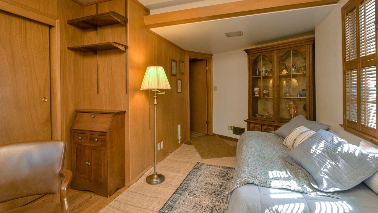 Photo of Bedroom in Shepherd Canyon