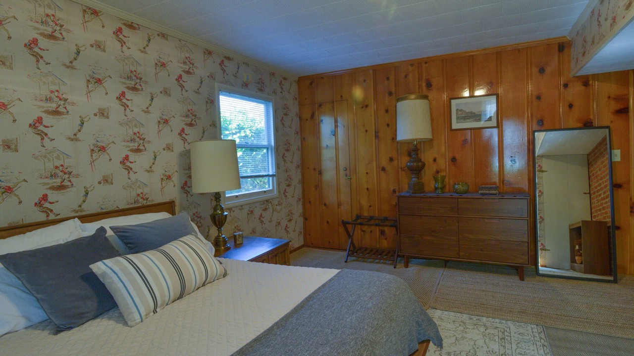 Photo of Bedroom in Shepherd Canyon