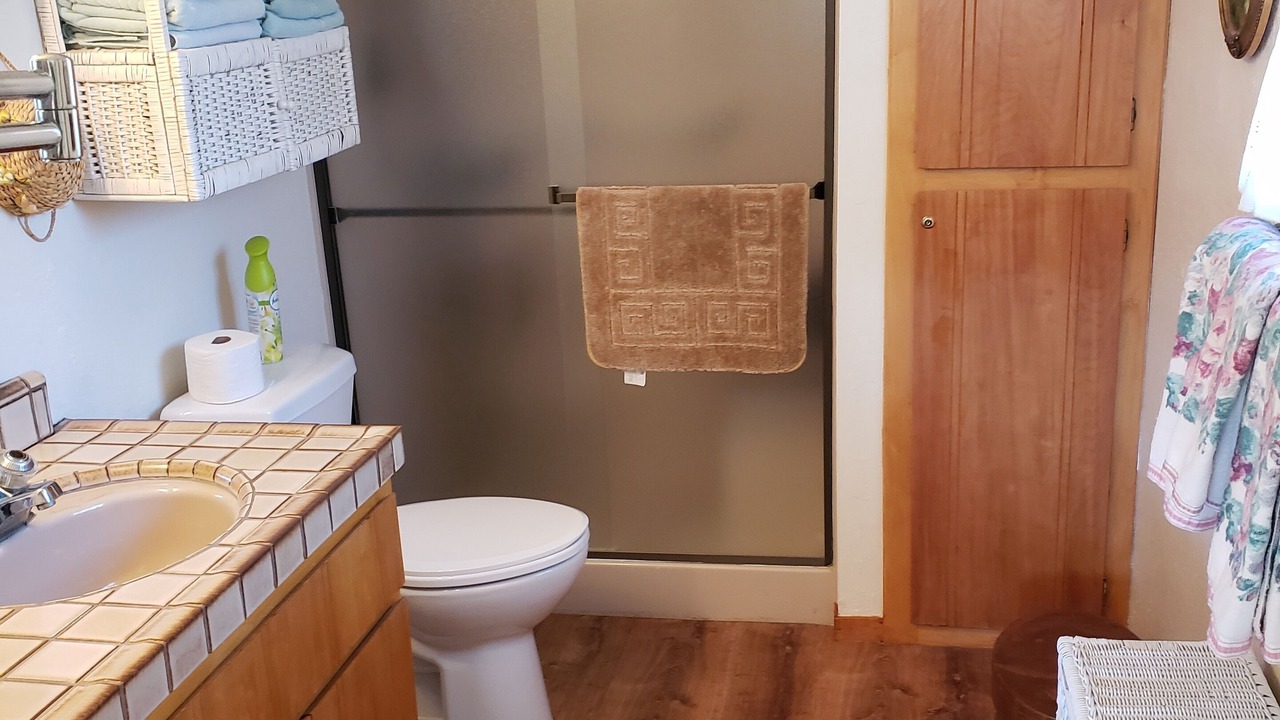 Photo of Bathroom in Groveland
