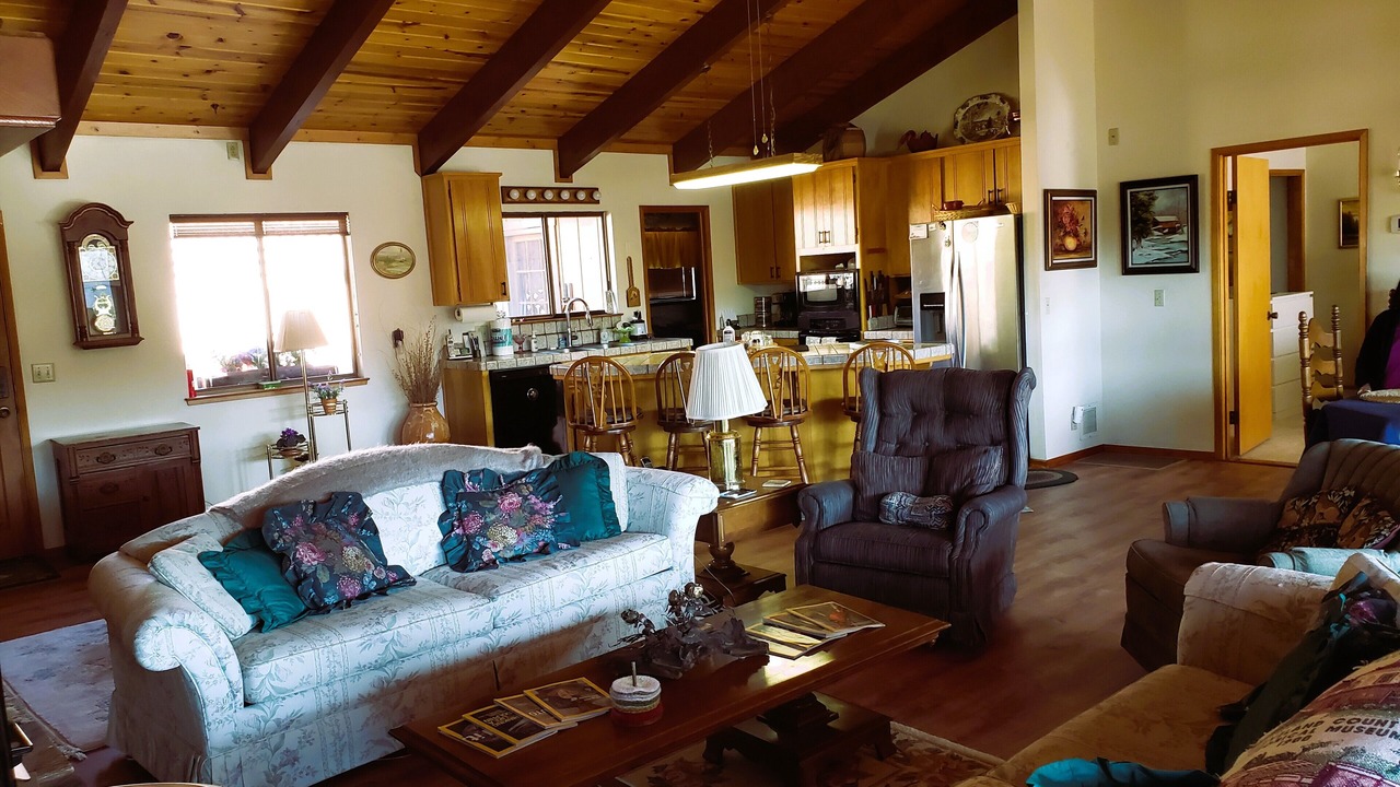 Photo of Livingroom in Groveland