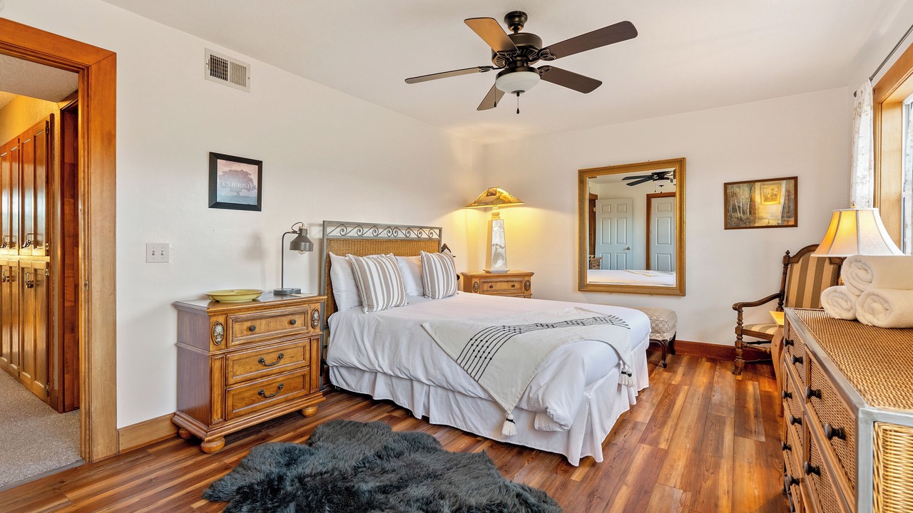 Photo of Bedroom in Templeton