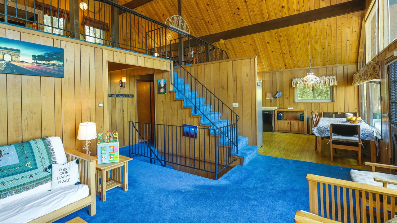 Photo of Livingroom in Twain Harte