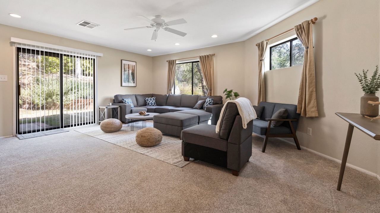 Photo of Livingroom in Three Rivers