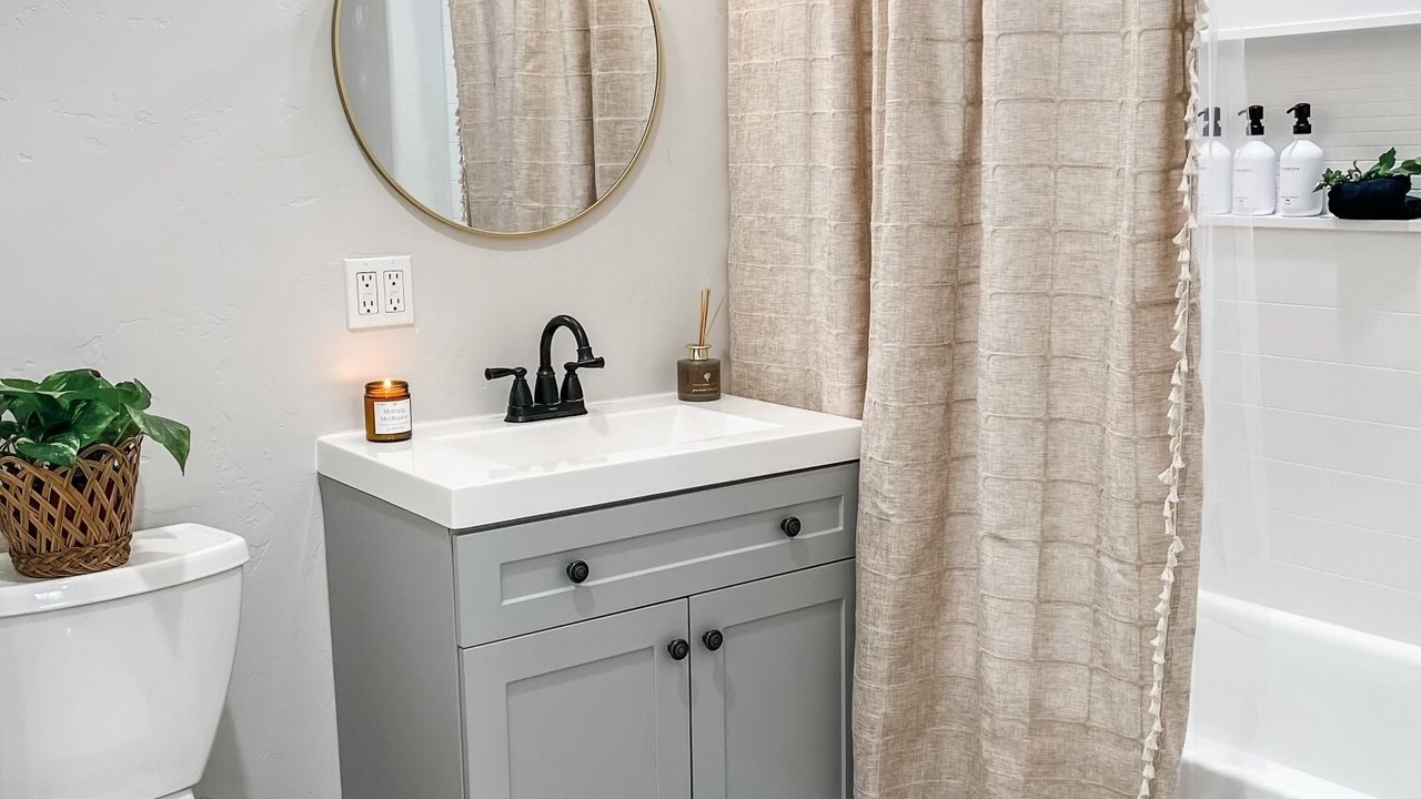 Photo of Bathroom in Bishop