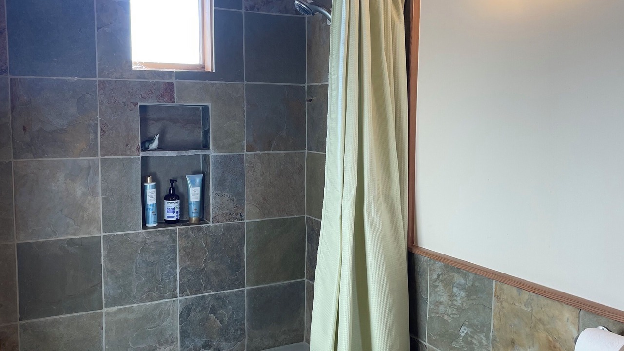 Photo of Bathroom in Alta Mesa
