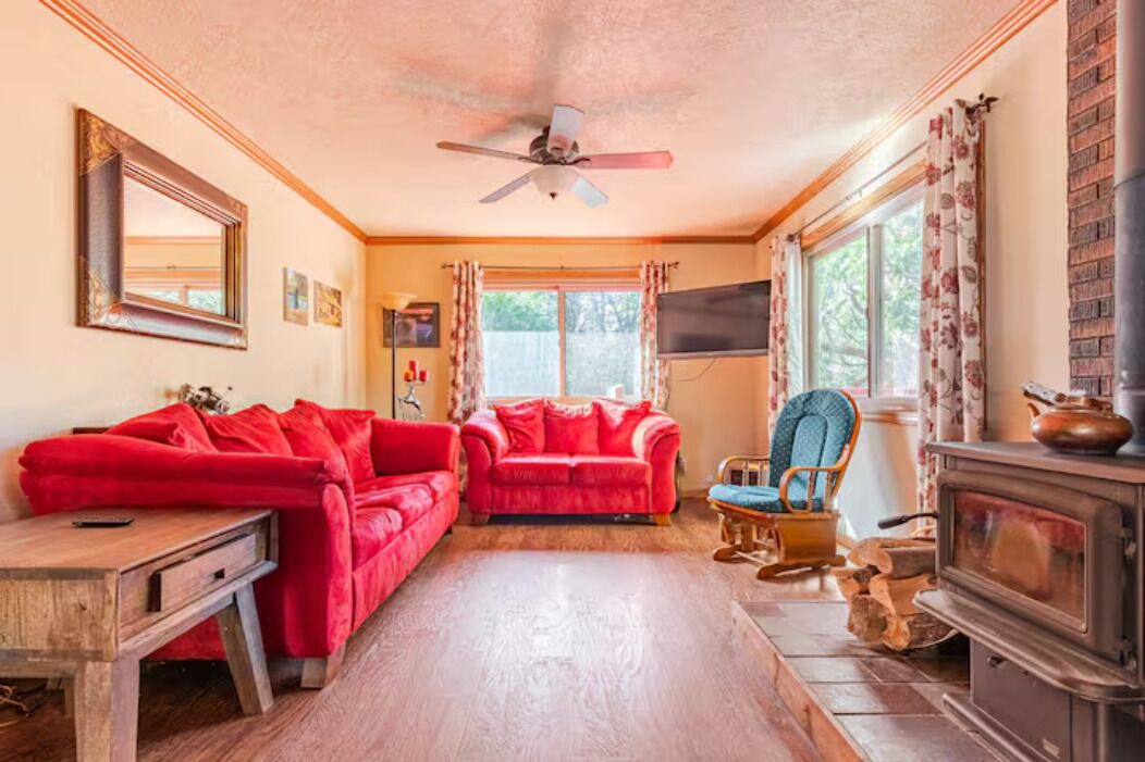 Photo of Livingroom in Twain Harte