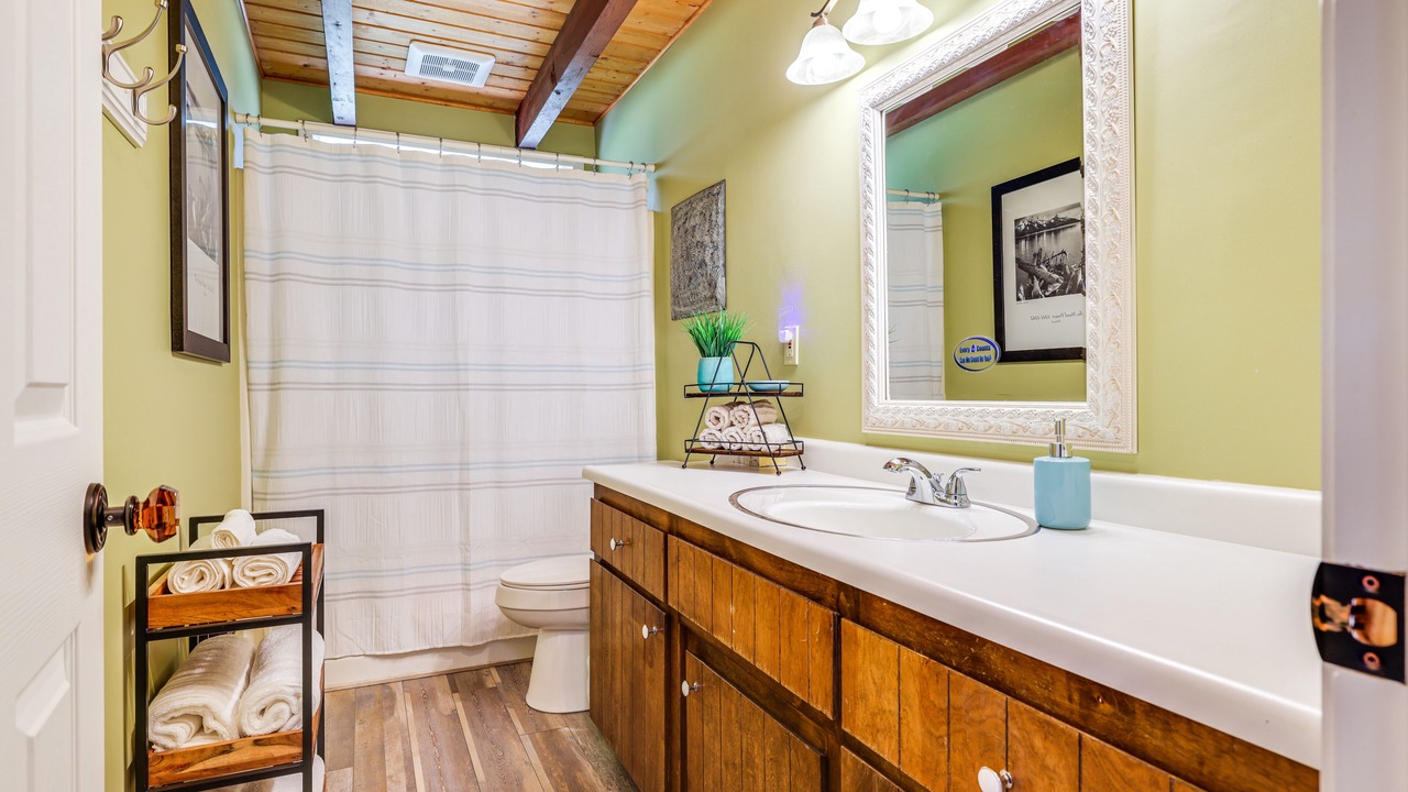Photo of Bathroom in Groveland