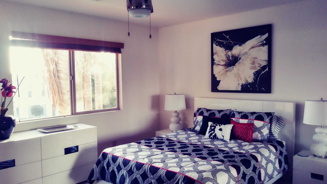 Photo of Bedroom in Mid City