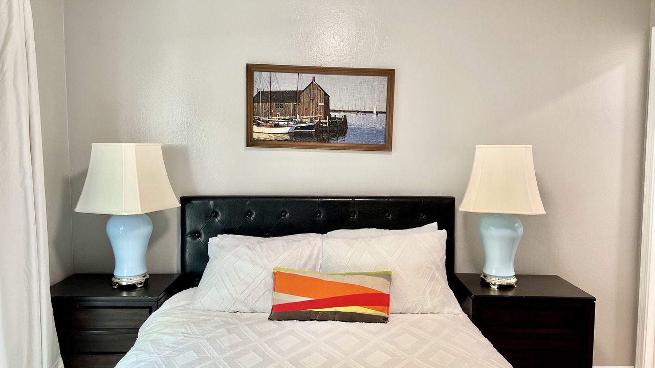Photo of Bedroom in Shoreline West