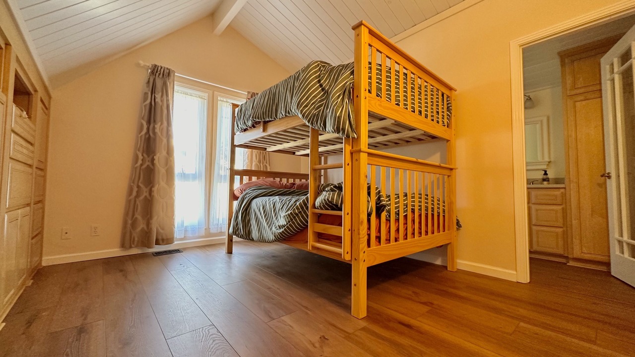 Photo of Bedroom in Marine Terrace