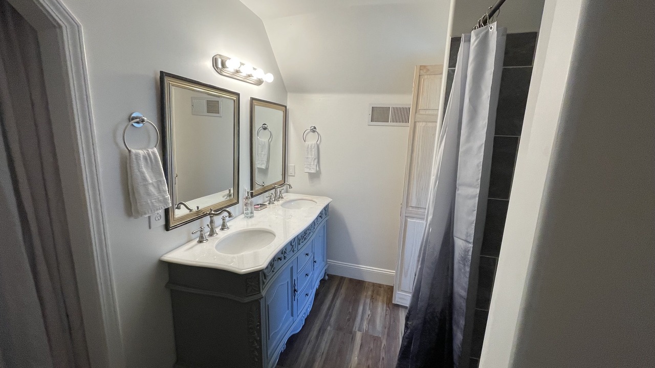 Photo of Bathroom in Oakhurst