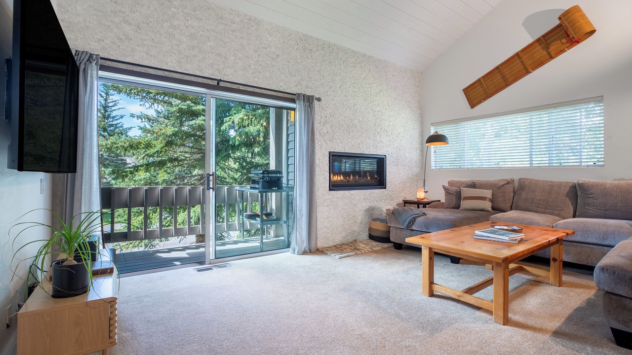 Photo of Livingroom in Mammoth Lakes