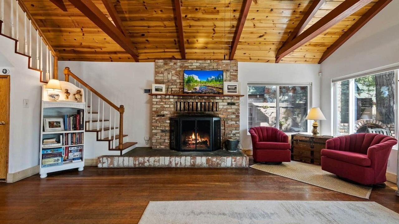 Photo of Livingroom in Twain Harte