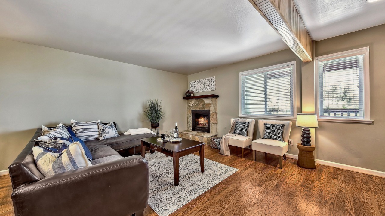 Photo of Livingroom in Tahoe Village