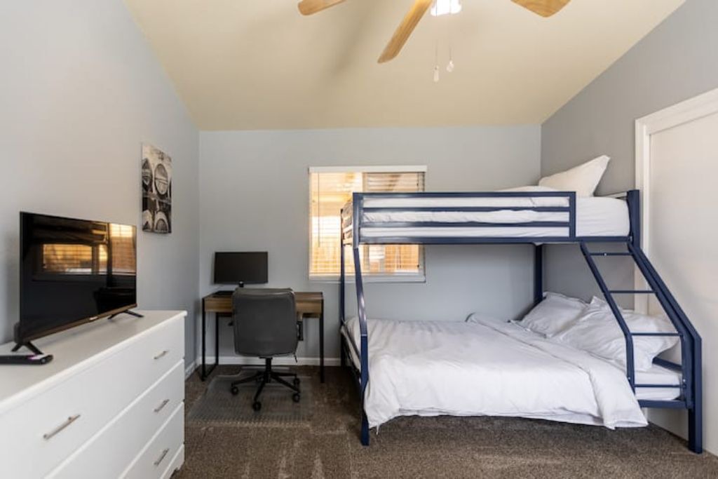 Photo of Bedroom in Greenacres