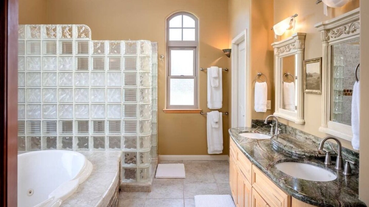 Photo of Bathroom in Arroyo Grande