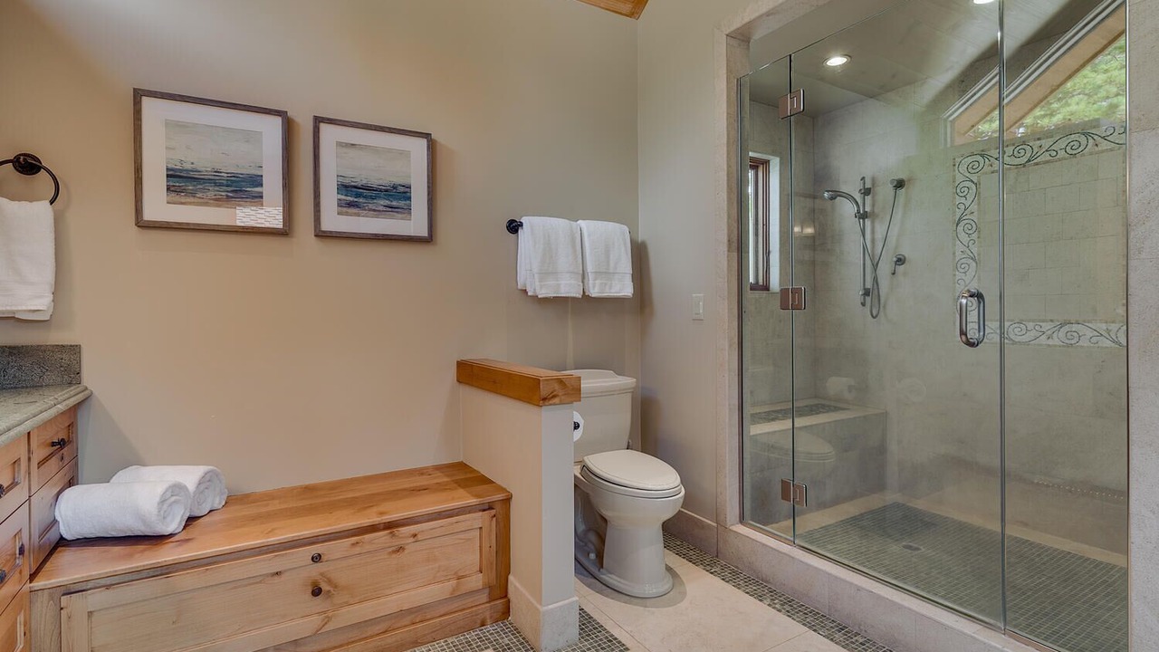 Photo of Bathroom in Lake Forest