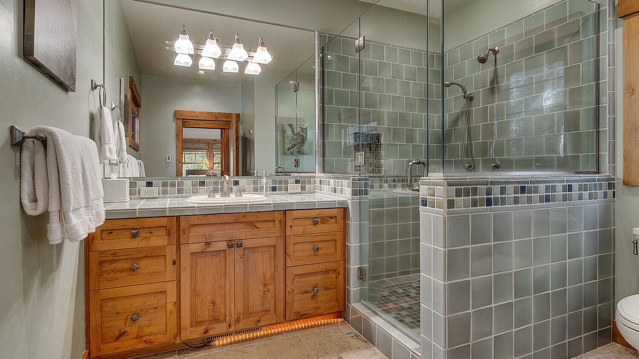 Photo of Bathroom in Lake Forest