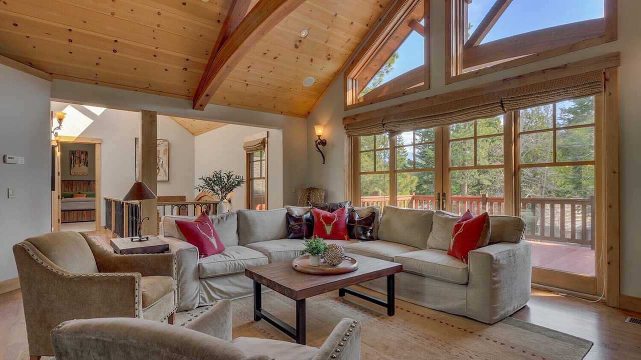 Photo of Livingroom in Lake Forest