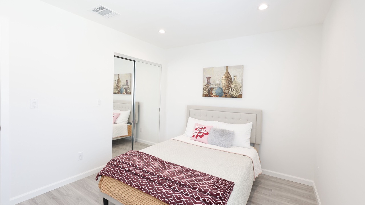 Photo of Bedroom in Northridge