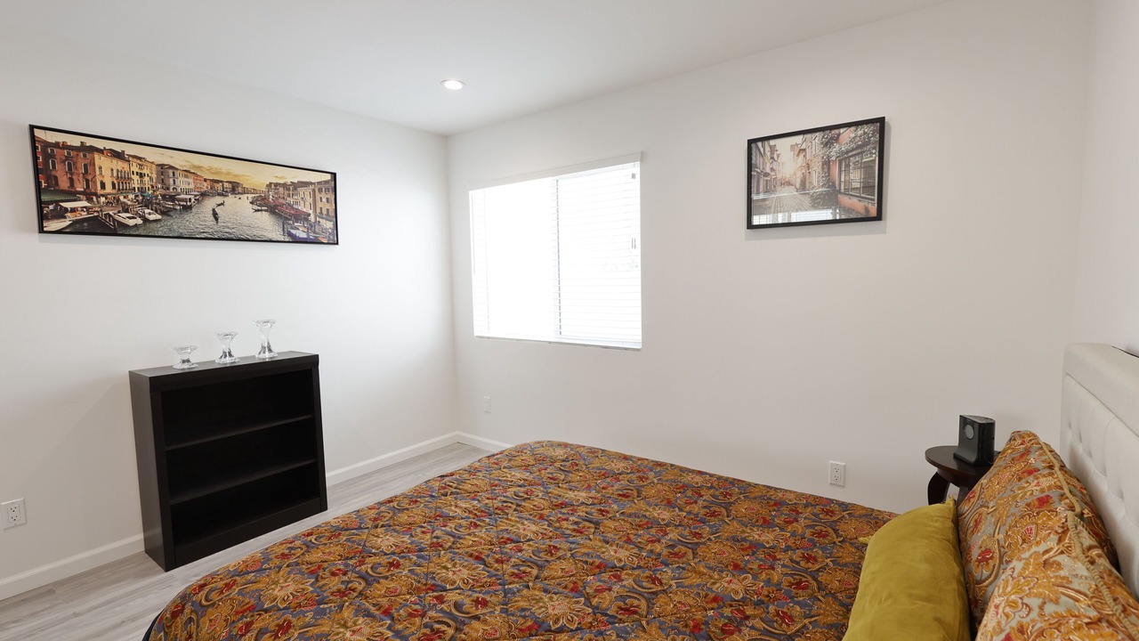 Photo of Bedroom in Northridge