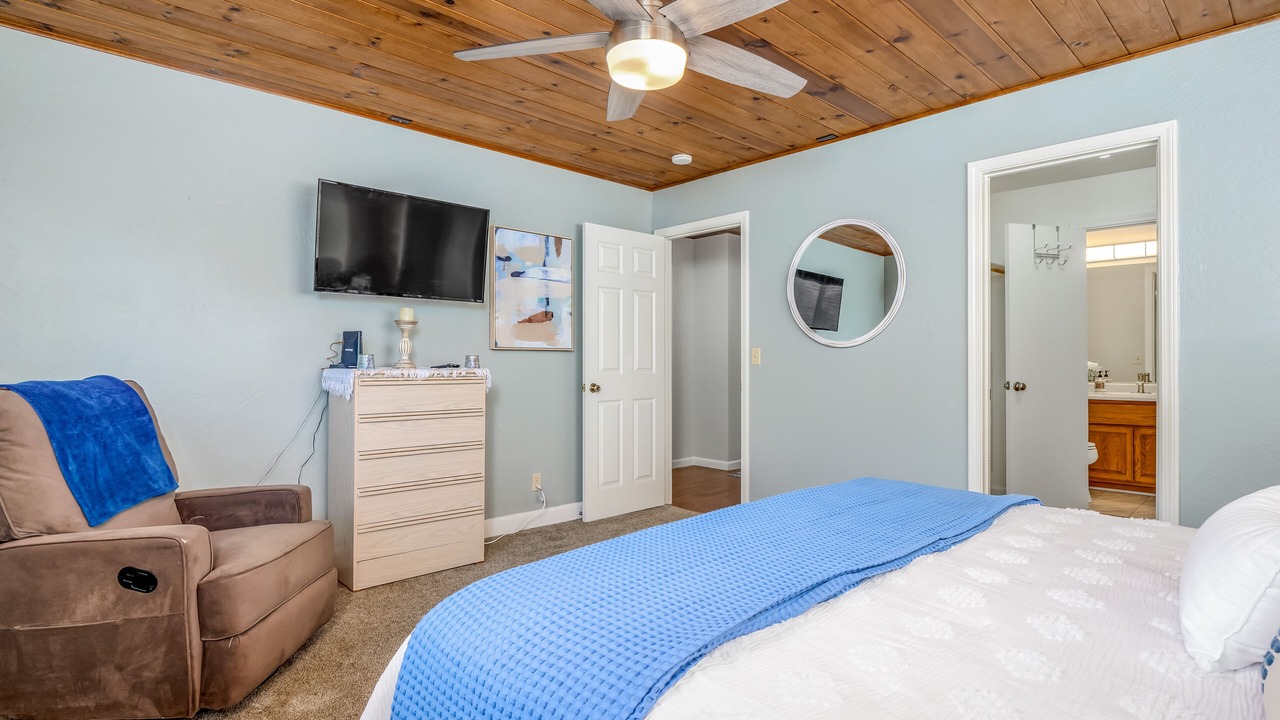 Photo of Bedroom in Bass Lake