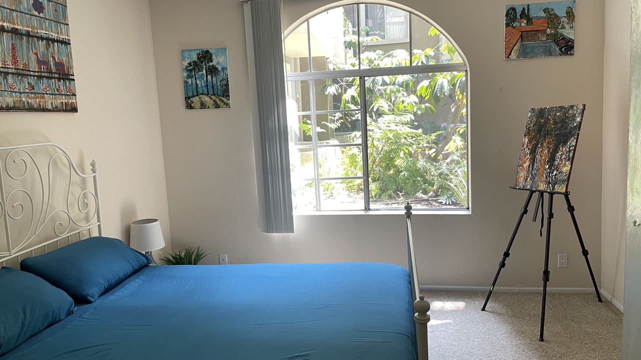 Photo of Bedroom in Miracle Mile