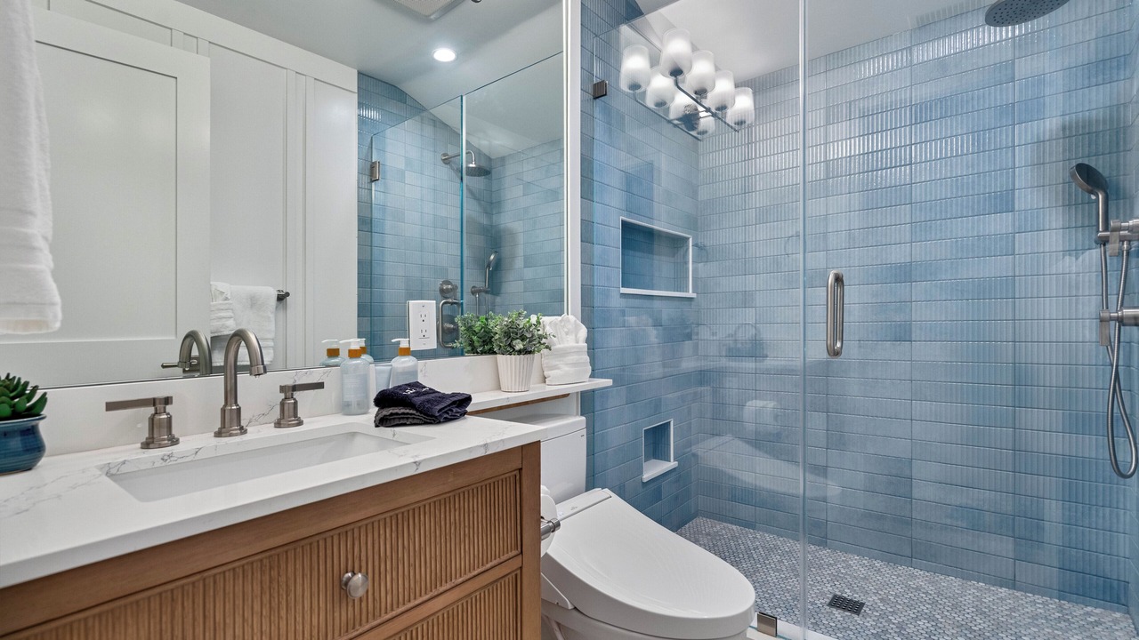 Photo of Bathroom in Corona del Mar
