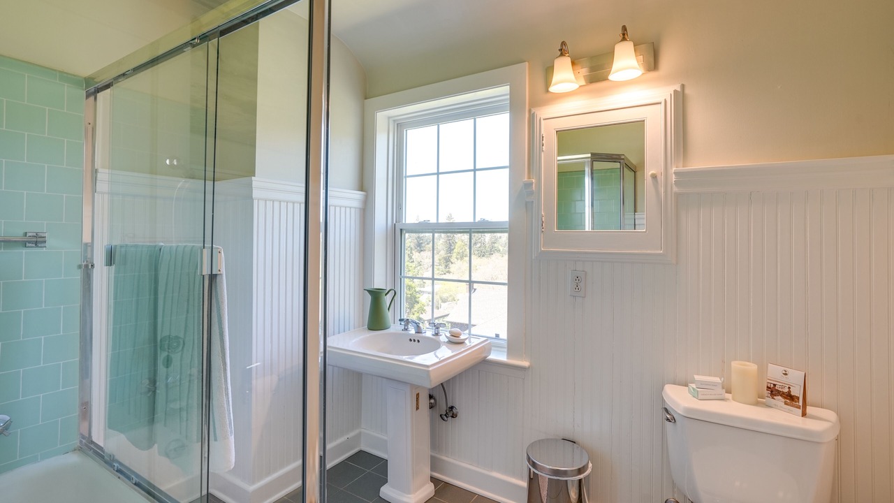 Photo of Bathroom in Claremont