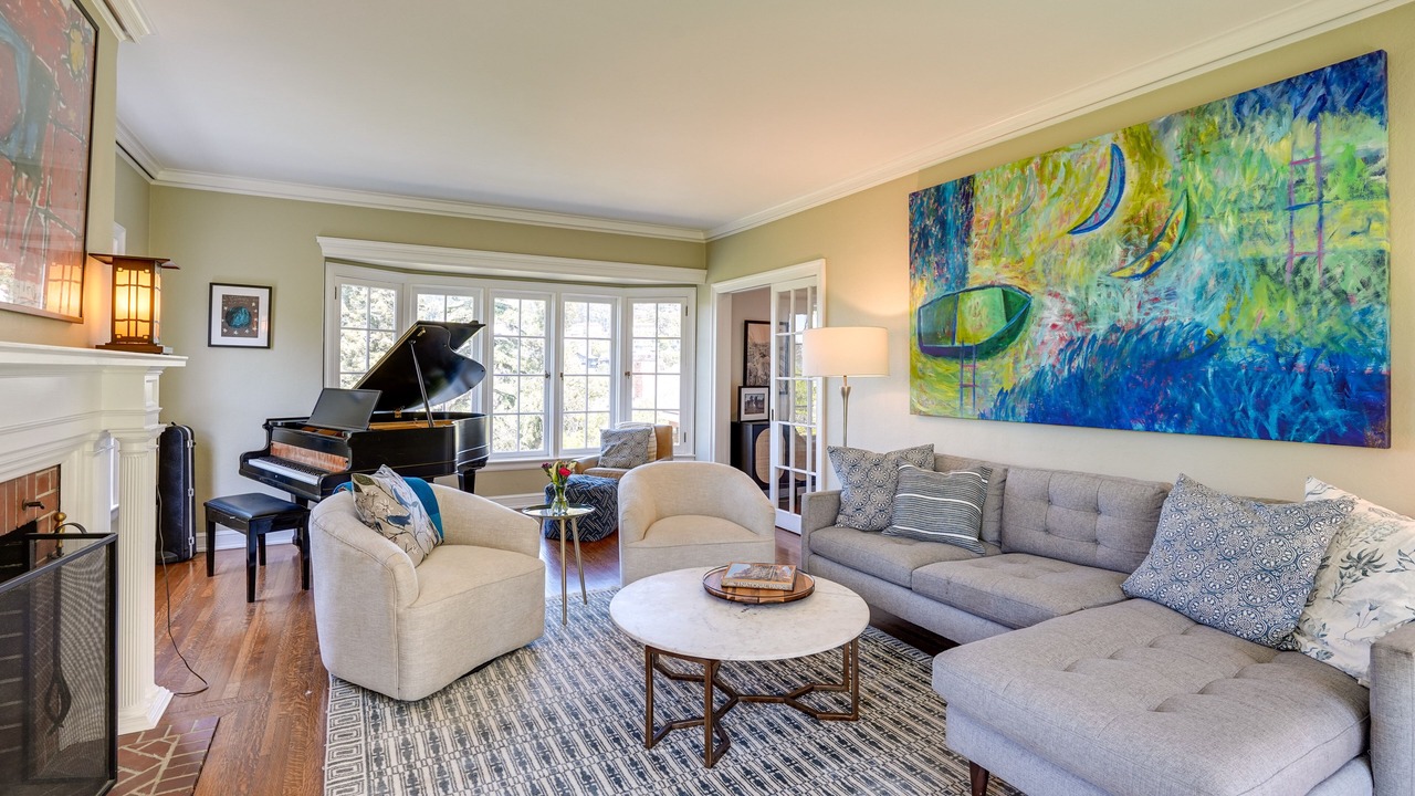 Photo of Livingroom in Claremont