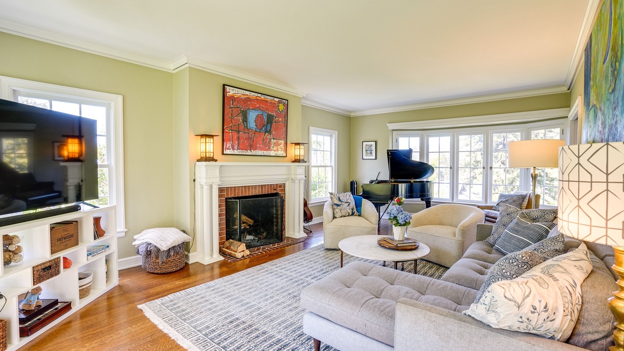 Photo of Livingroom in Claremont