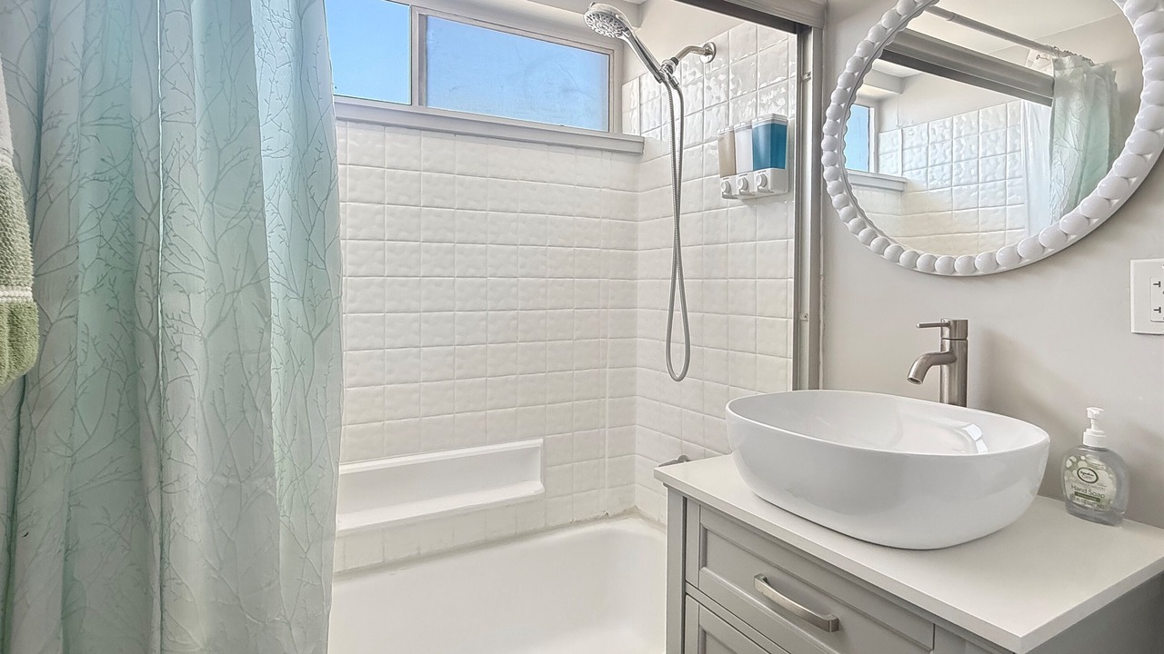 Photo of Bathroom in Pierpont Bay