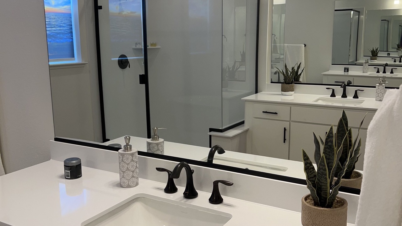 Photo of Bathroom in Tracy