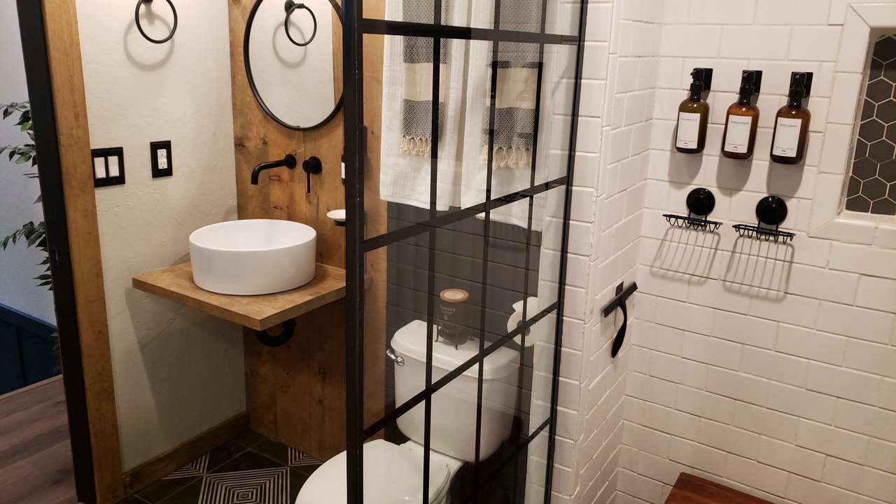 Photo of Bathroom in Mi-Wuk Village