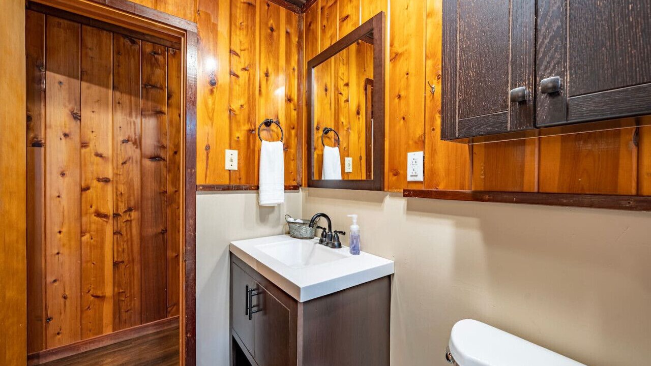 Photo of Bathroom in Oakhurst