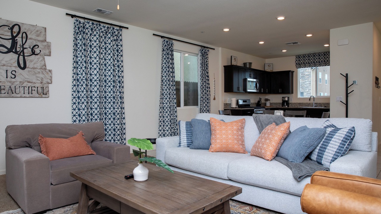 Photo of Livingroom in Merced