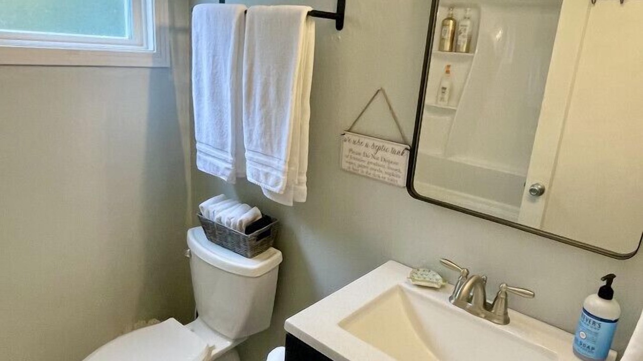 Photo of Bathroom in Myers Flat