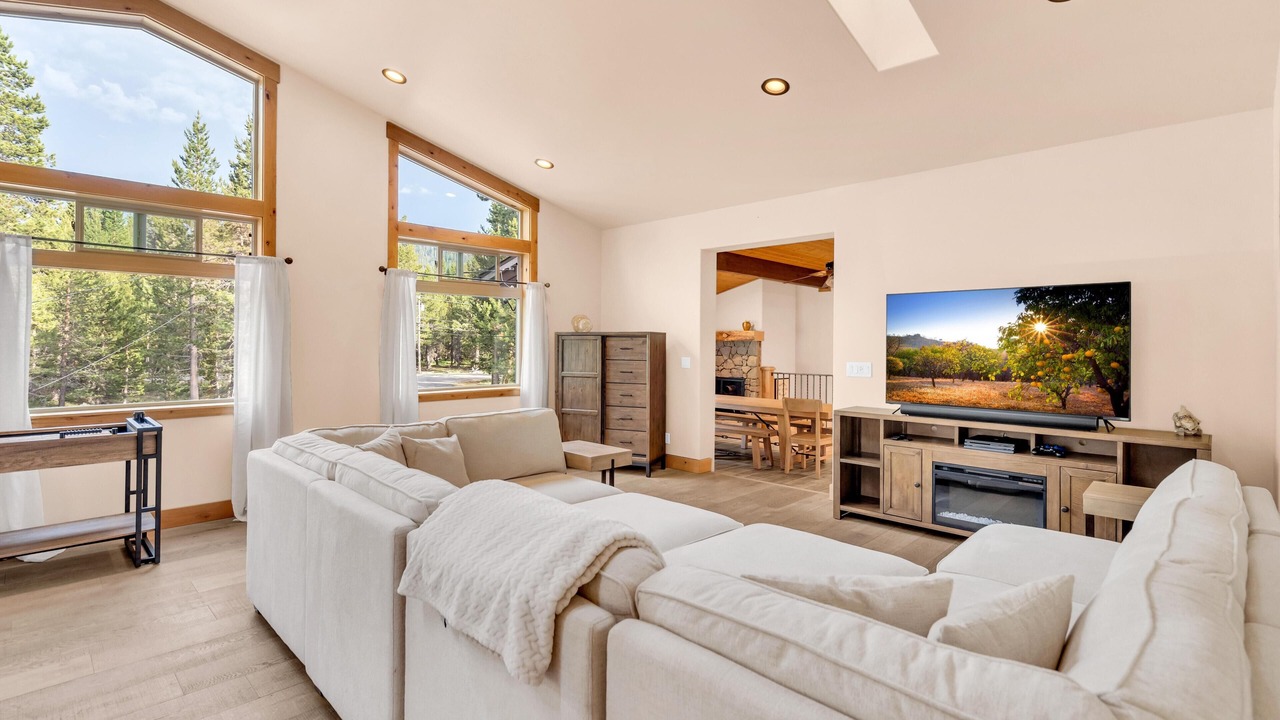 Photo of Livingroom in Tahoe Paradise