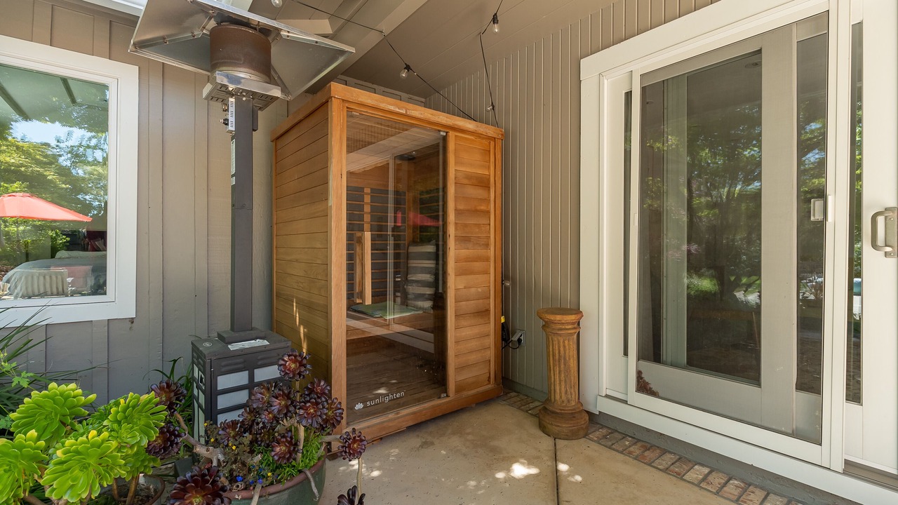 Photo of Patio Balcony in Country Club