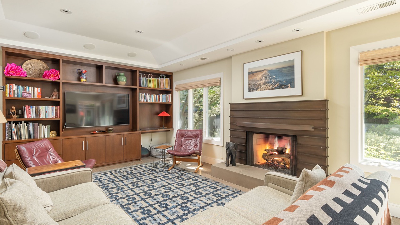 Photo of Livingroom in Country Club