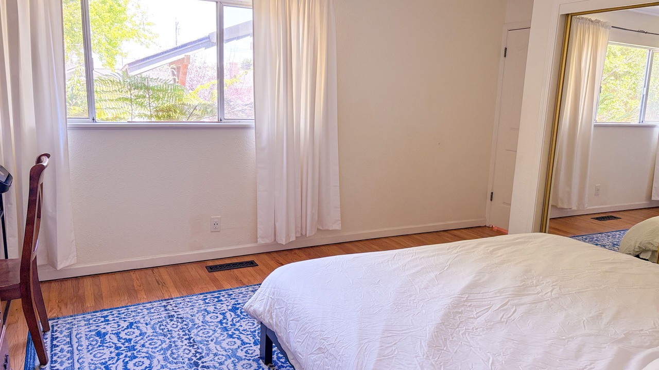 Photo of Bedroom in Salinas