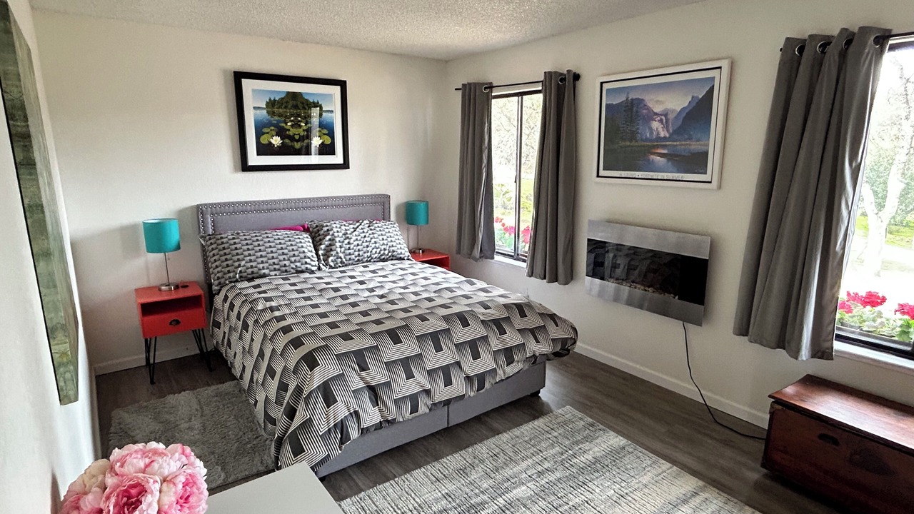 Photo of Bedroom in Yosemite Lakes