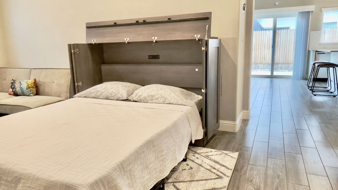 Photo of Bedroom in Raisin